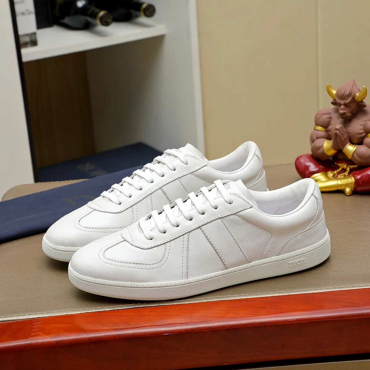 Men's clothing and shoes 💰540 💰🔥[Dior] High-end top-notch 🔝 purchasing agent 🔍🔍The latest 🇺🇸 counters are on sale simultaneously, original Italian calfskin (high-end, extravagance, and grade) with exquisite workmanship (cowhide Inner lining) Sole: Original sole provided by the original factory ⚠️Outsole. Comfortable, wear-resistant, non-slip, real-life photo🎬The real thing is more beautiful🔍Color: 4 colors available💕💕Number of yards: 39-44...